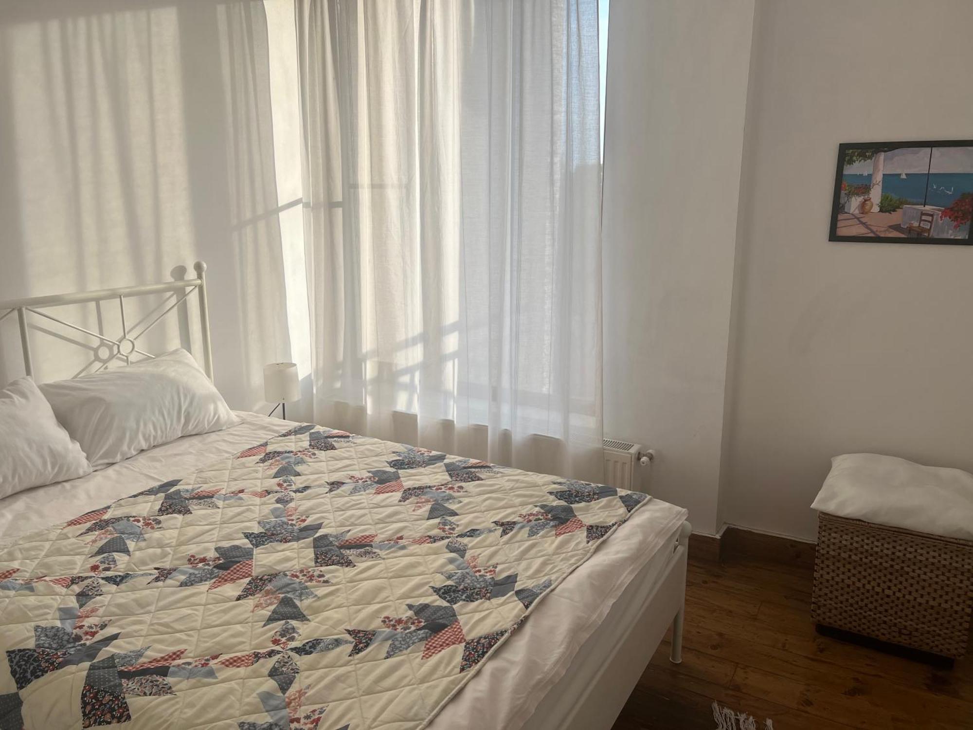 Lovely Apartment In Villa In Бухарест Экстерьер фото